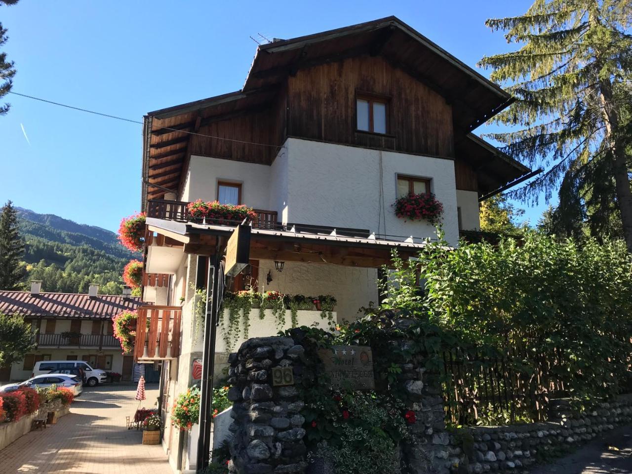 Hotel La Nigritella Bardonecchia Bagian luar foto